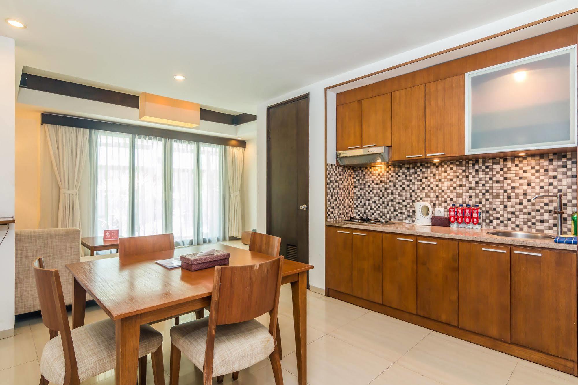 Zen Rooms Dewi Ratih Seminyak Kuta Lombok Extérieur photo